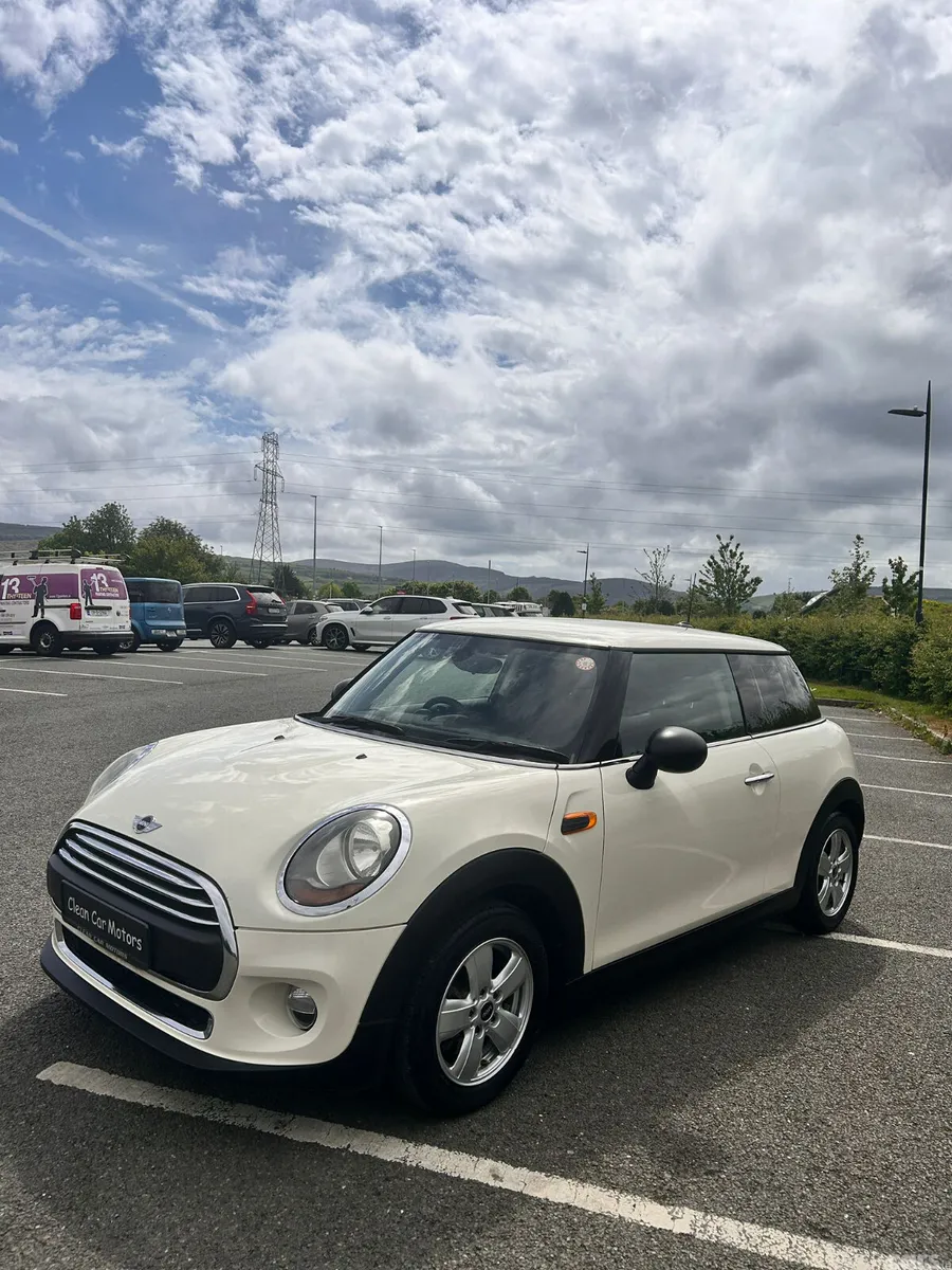 Mini Mini Hatchback, Petrol, 2015, White