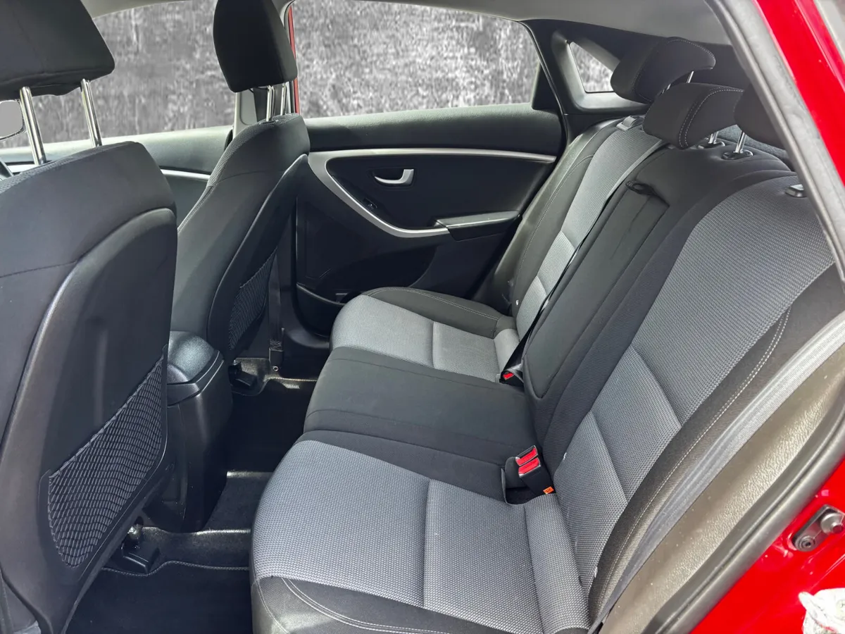 Hyundai i30 Hatchback, Diesel, 2016, Red
