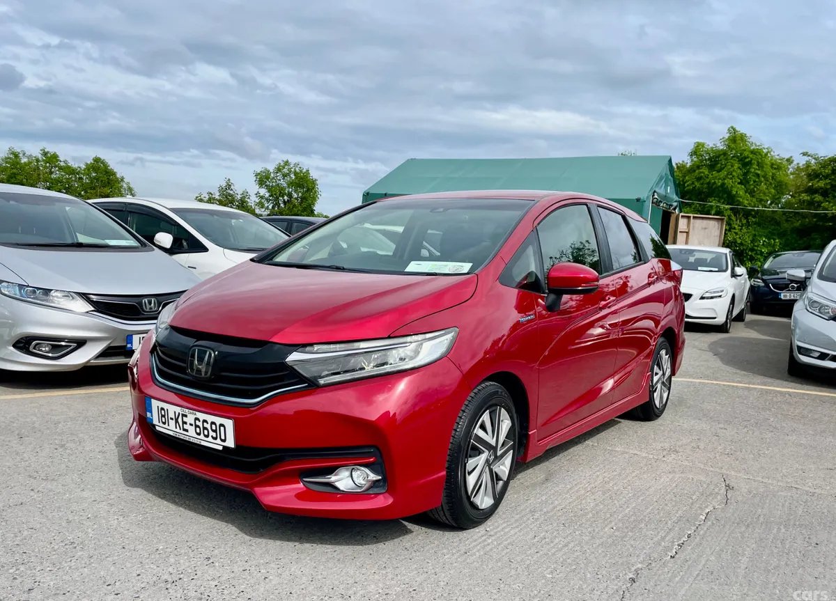 Honda Shuttle MPV, Petrol Hybrid, 2018, Red