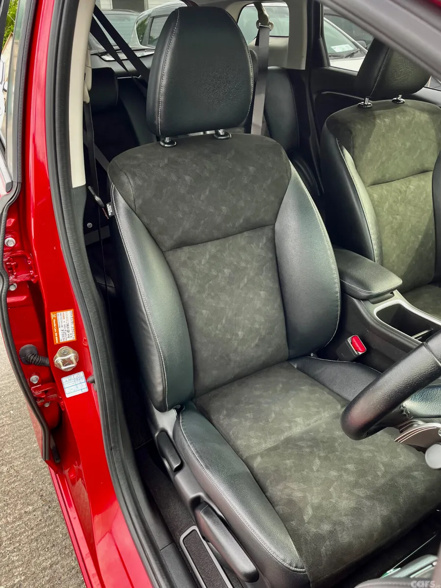 Honda Shuttle MPV, Petrol Hybrid, 2018, Red
