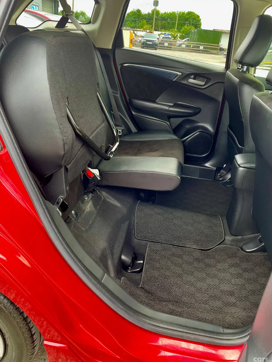 Honda Shuttle MPV, Petrol Hybrid, 2018, Red