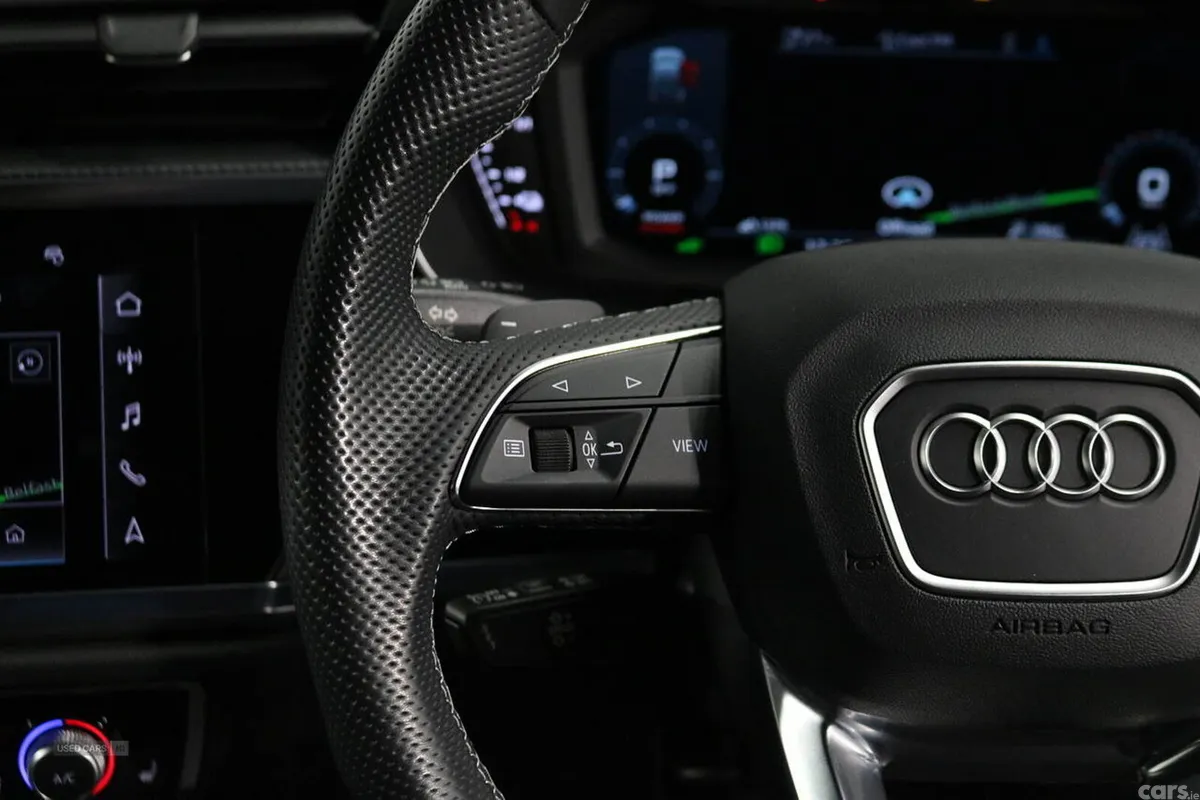 Audi Q3 SUV, Petrol Hybrid, 2023, Grey