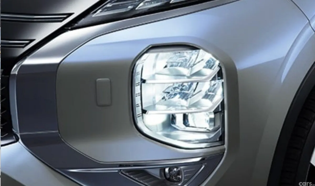 Mitsubishi Outlander SUV, Petrol Plug-in Hybrid, 2023, White