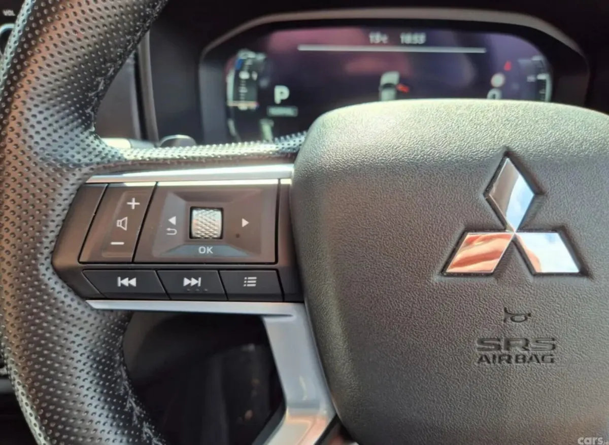 Mitsubishi Outlander SUV, Petrol Plug-in Hybrid, 2023, White