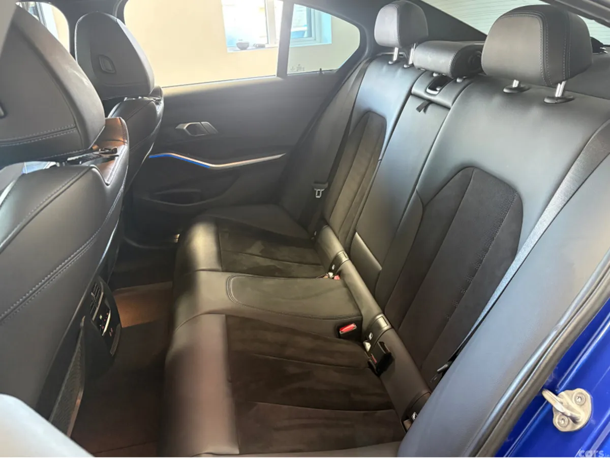 BMW 3-Series Saloon, Diesel, 2021, Blue