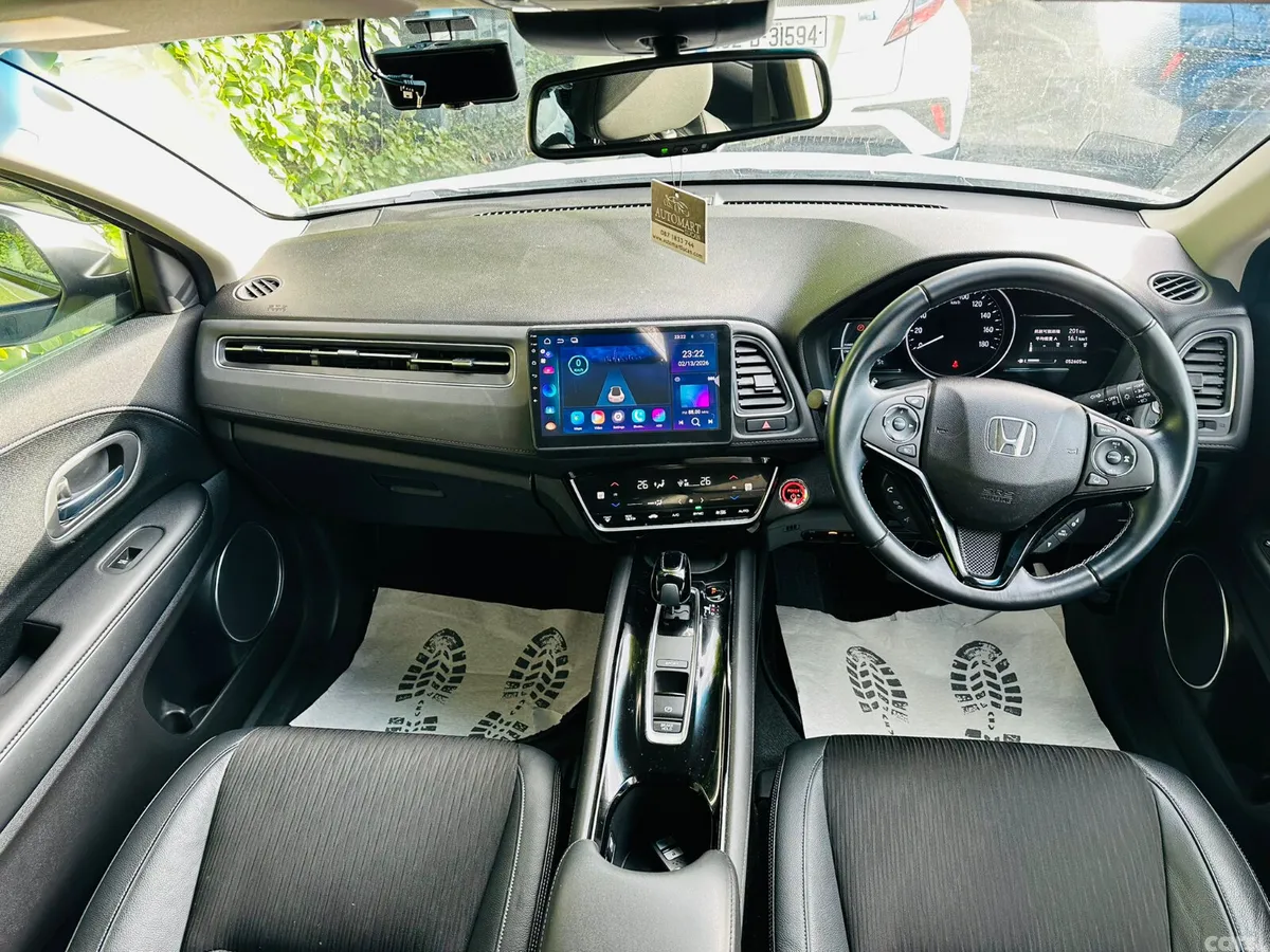 Honda Vezel Estate, Petrol Hybrid, 2019, White