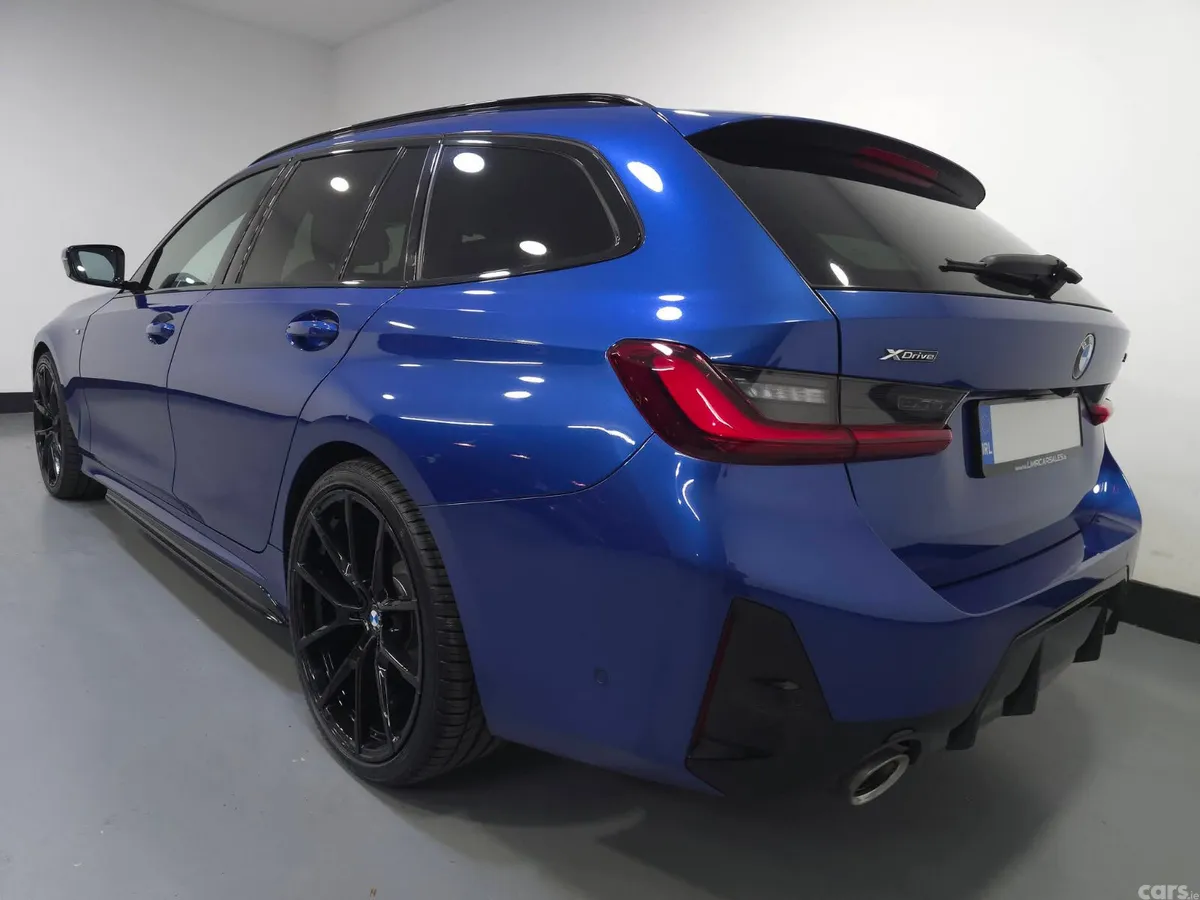 BMW 3-Series Estate, Diesel, 2023, Blue