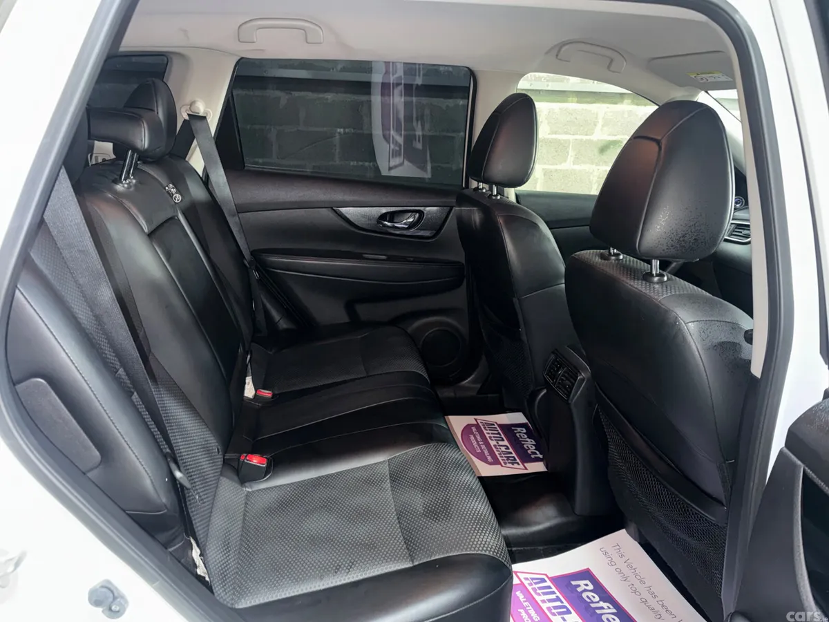 Nissan X-Trail SUV, Petrol Hybrid, 2016, White