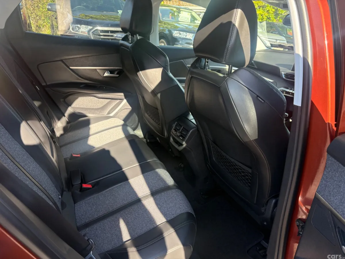 Peugeot 3008 MPV, Diesel, 2017, Brown