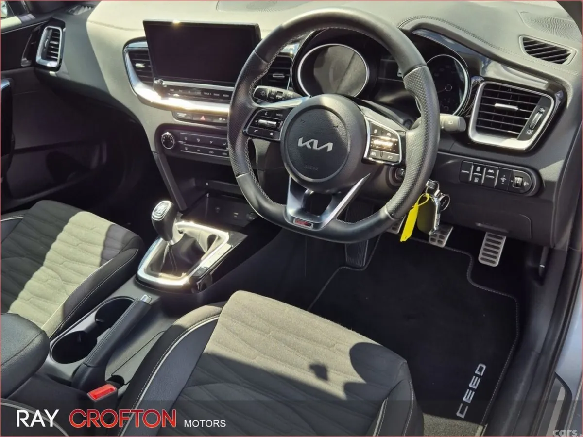 Kia Ceed Hatchback, Diesel Hybrid, 2023, Grey