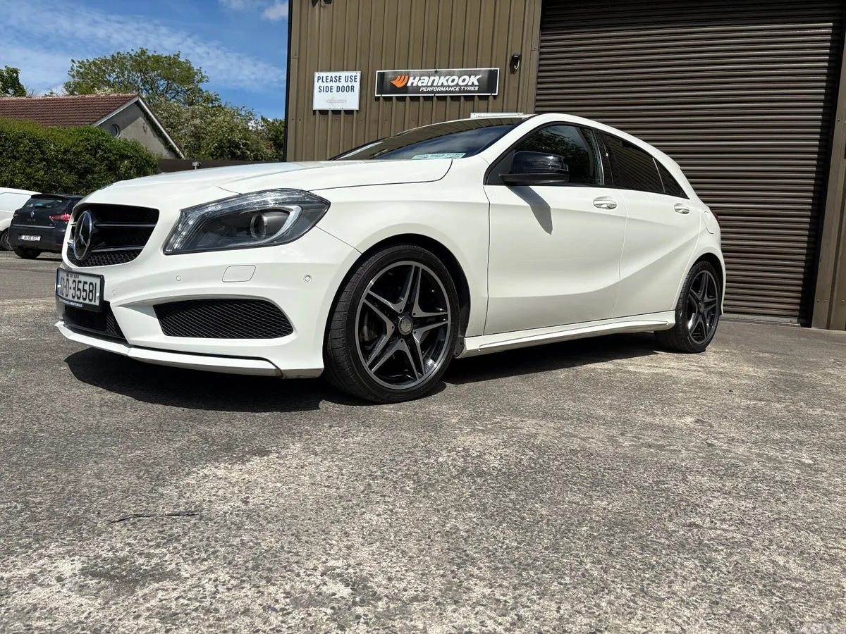Mercedes-Benz A-Class Hatchback, Petrol, 2015, White