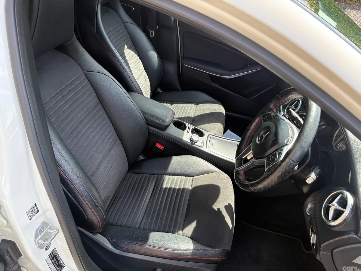 Mercedes-Benz A-Class Hatchback, Petrol, 2015, White