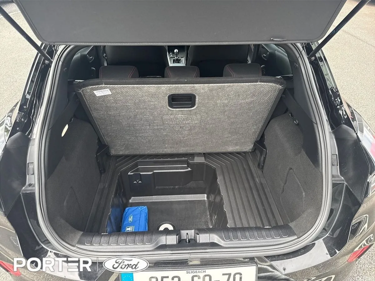 Ford Puma MPV, Petrol, 2025, Black