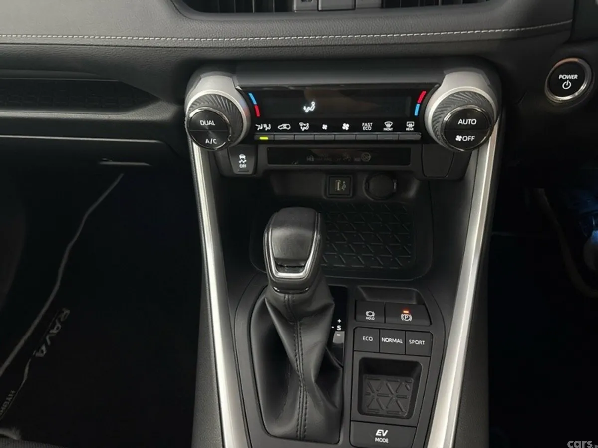 Toyota RAV4 SUV, Petrol Hybrid, 2024, Grey