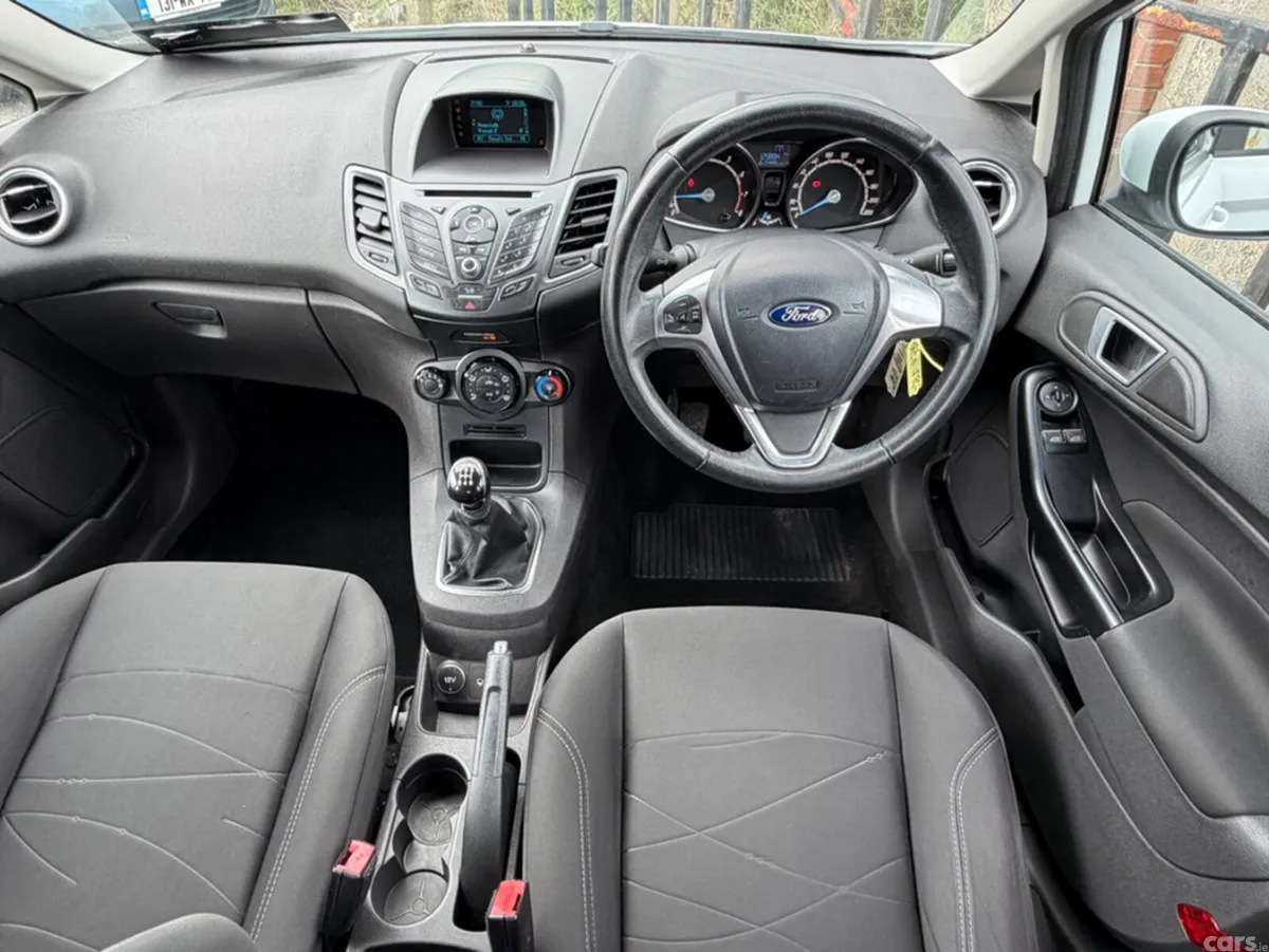 Ford Fiesta Hatchback, Petrol, 2015, White