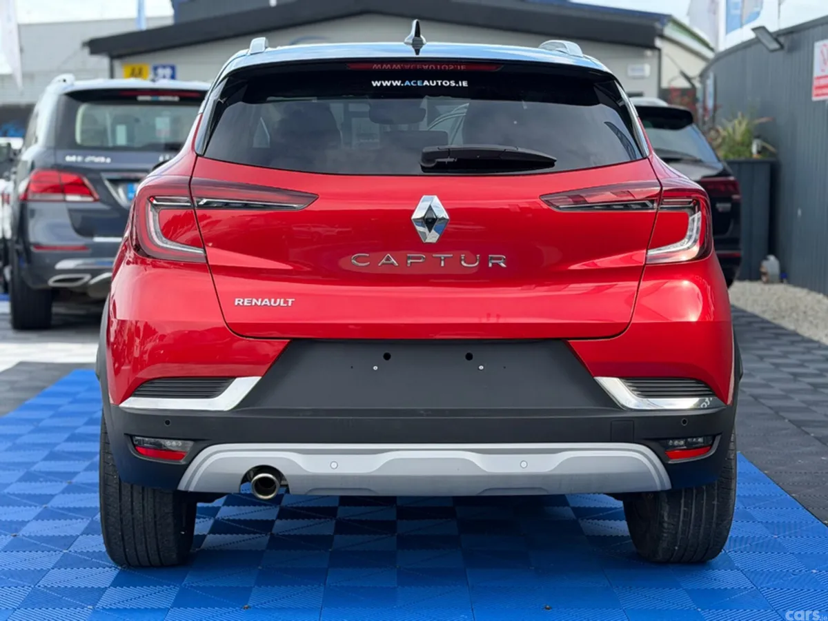 Renault Captur SUV, Petrol, 2021, Red