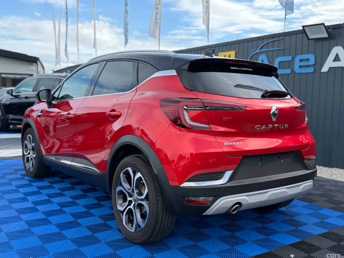 Renault Captur SUV, Petrol, 2021, Red