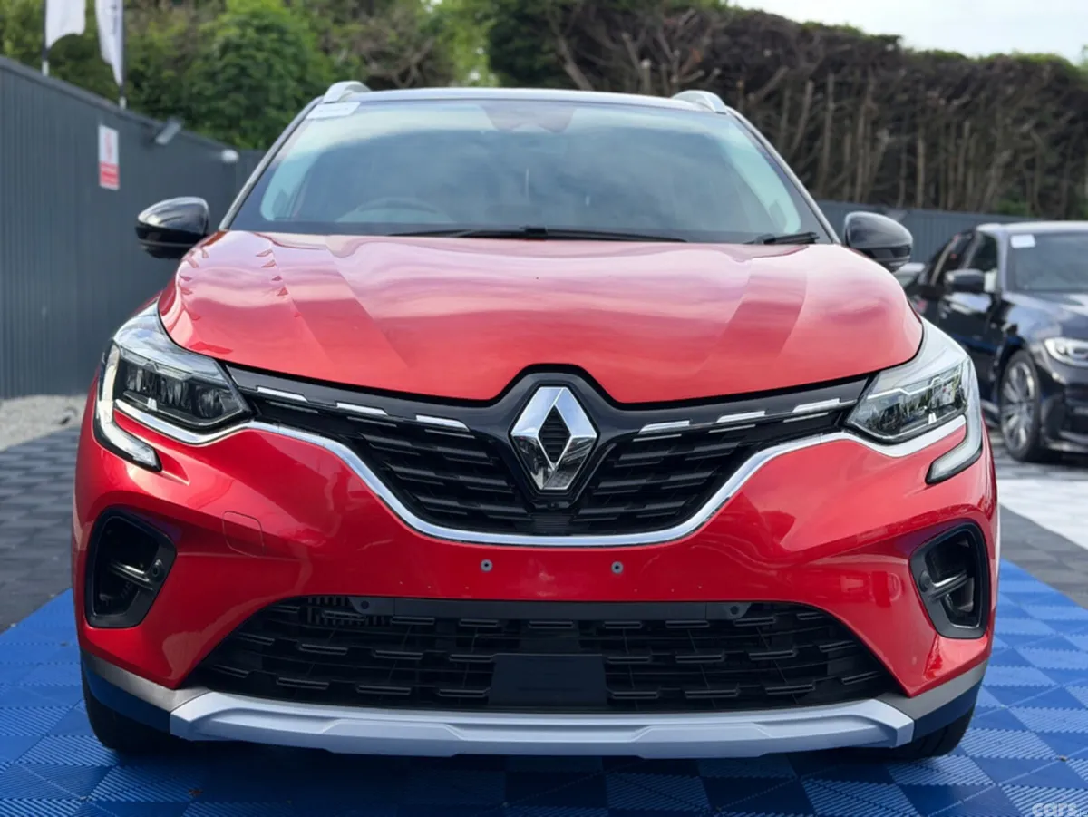 Renault Captur SUV, Petrol, 2021, Red