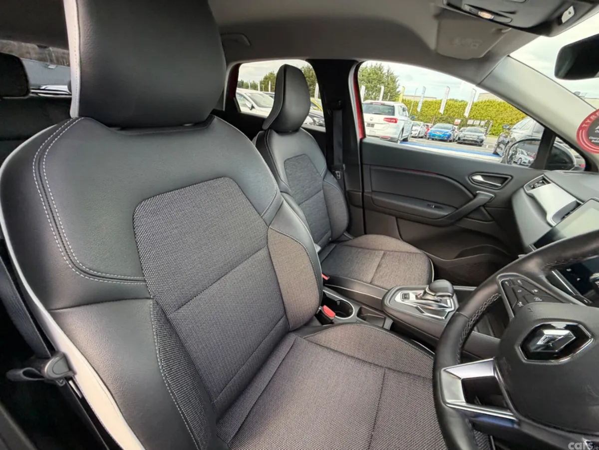 Renault Captur SUV, Petrol, 2021, Red