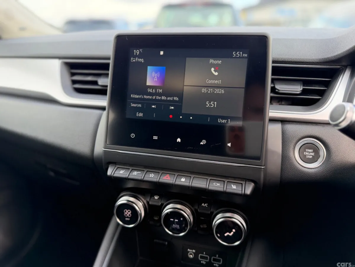 Renault Captur SUV, Petrol, 2021, Red