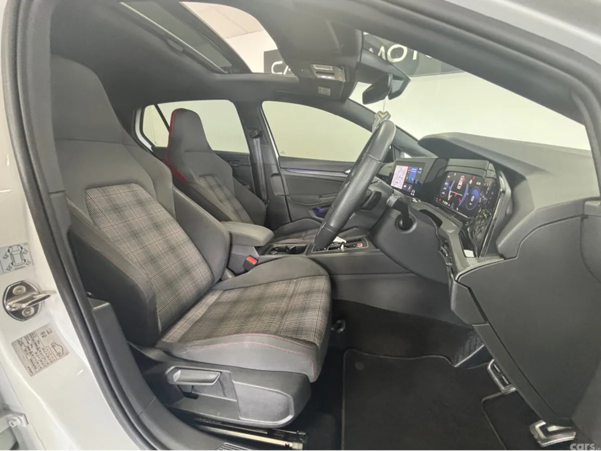 Volkswagen Golf Hatchback, Petrol, 2021, White