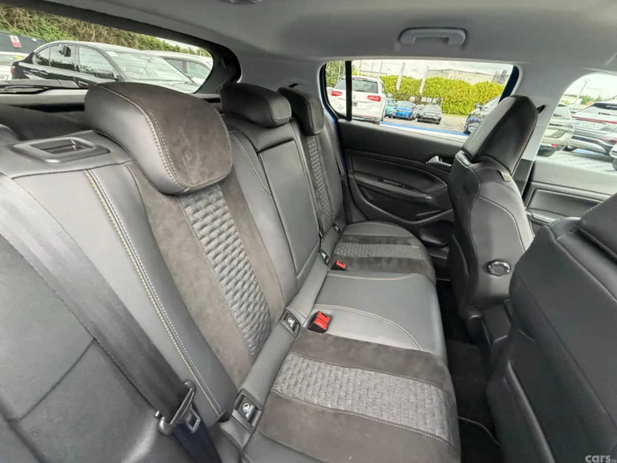 Peugeot 308 Hatchback, Diesel, 2021, Blue