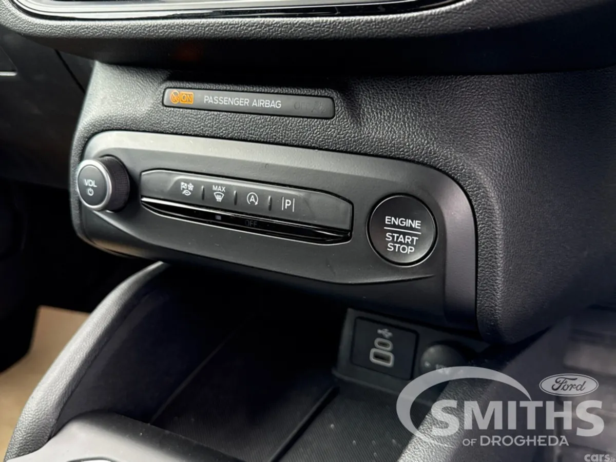 Ford Focus Hatchback, Petrol Hybrid, 2023, White