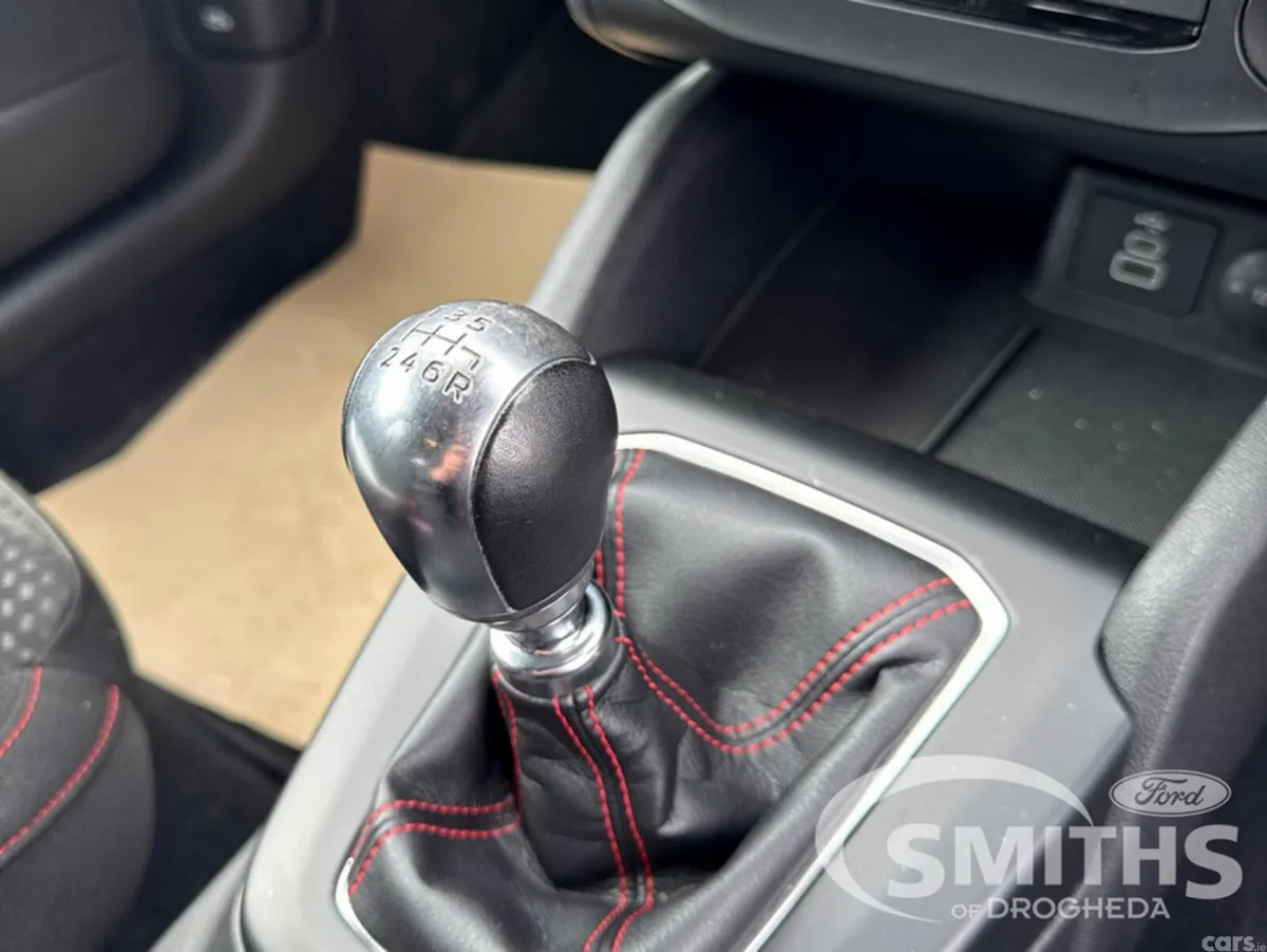 Ford Focus Hatchback, Petrol Hybrid, 2023, White