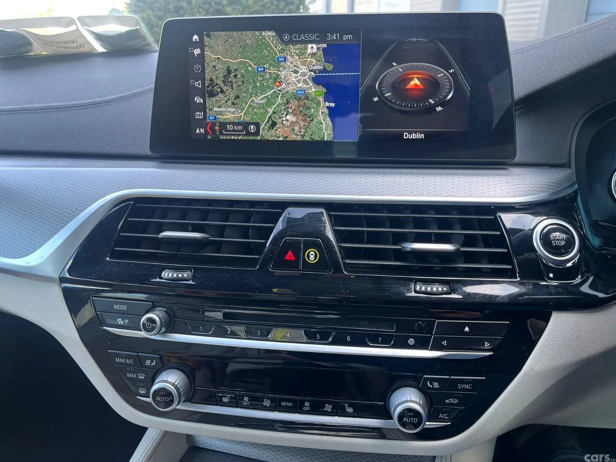 BMW 5-Series Saloon, Petrol Hybrid, 2017, Blue