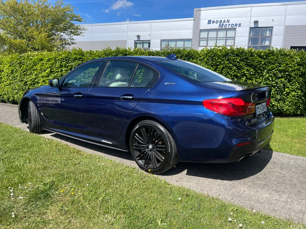 BMW 5-Series Saloon, Petrol Hybrid, 2017, Blue