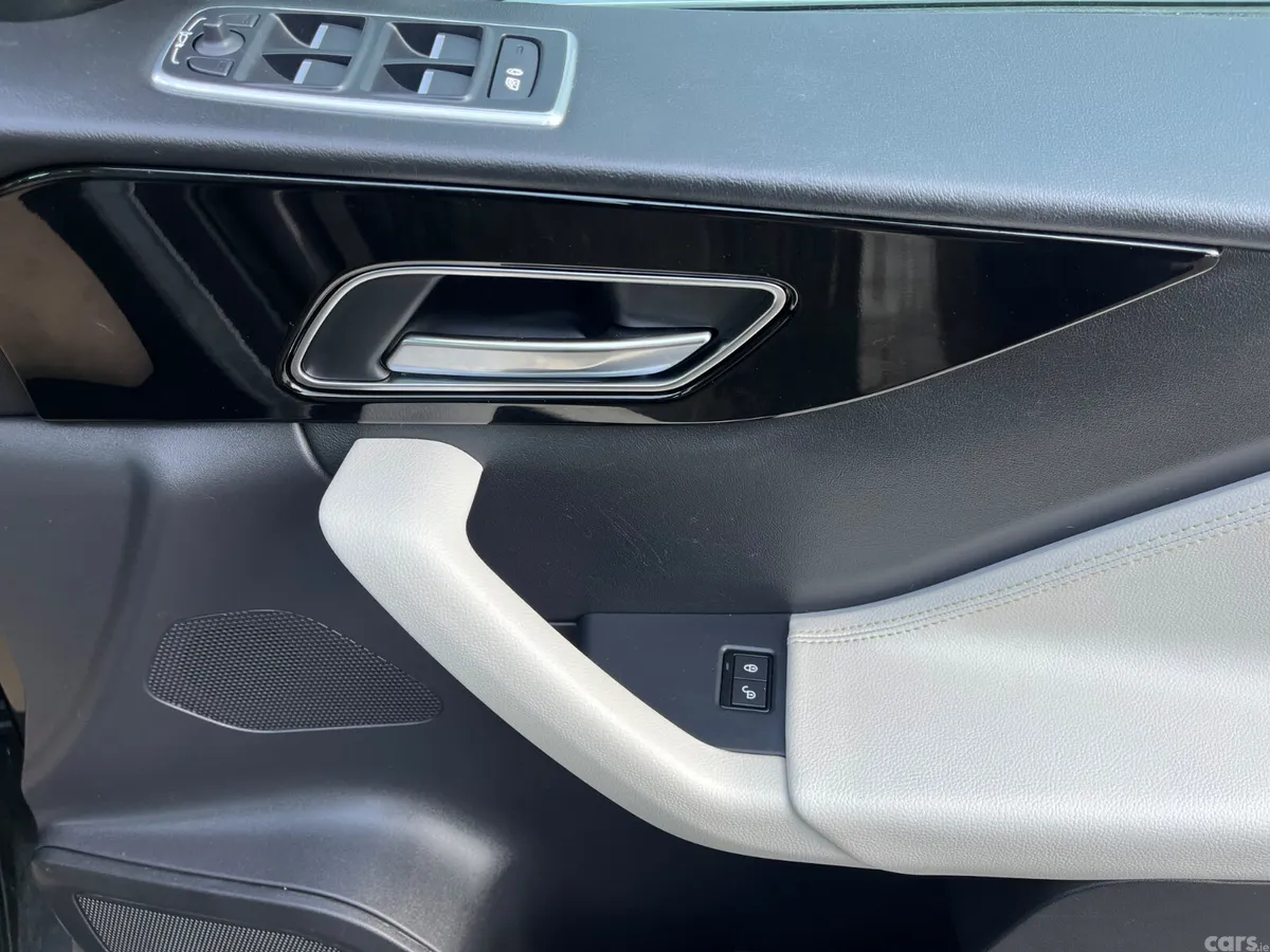 Jaguar F-Pace SUV, Diesel, 2020, Black