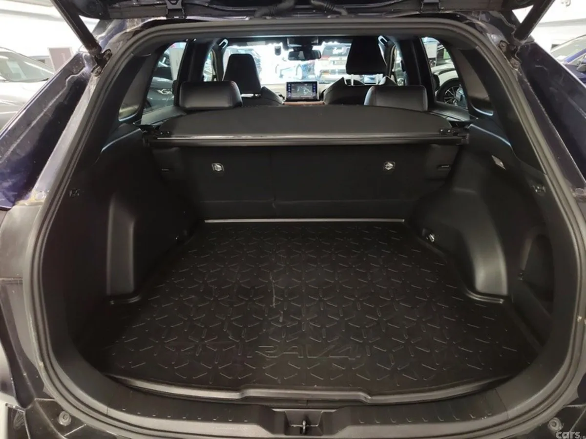 Toyota RAV4 SUV, Petrol Hybrid, 2022, Blue