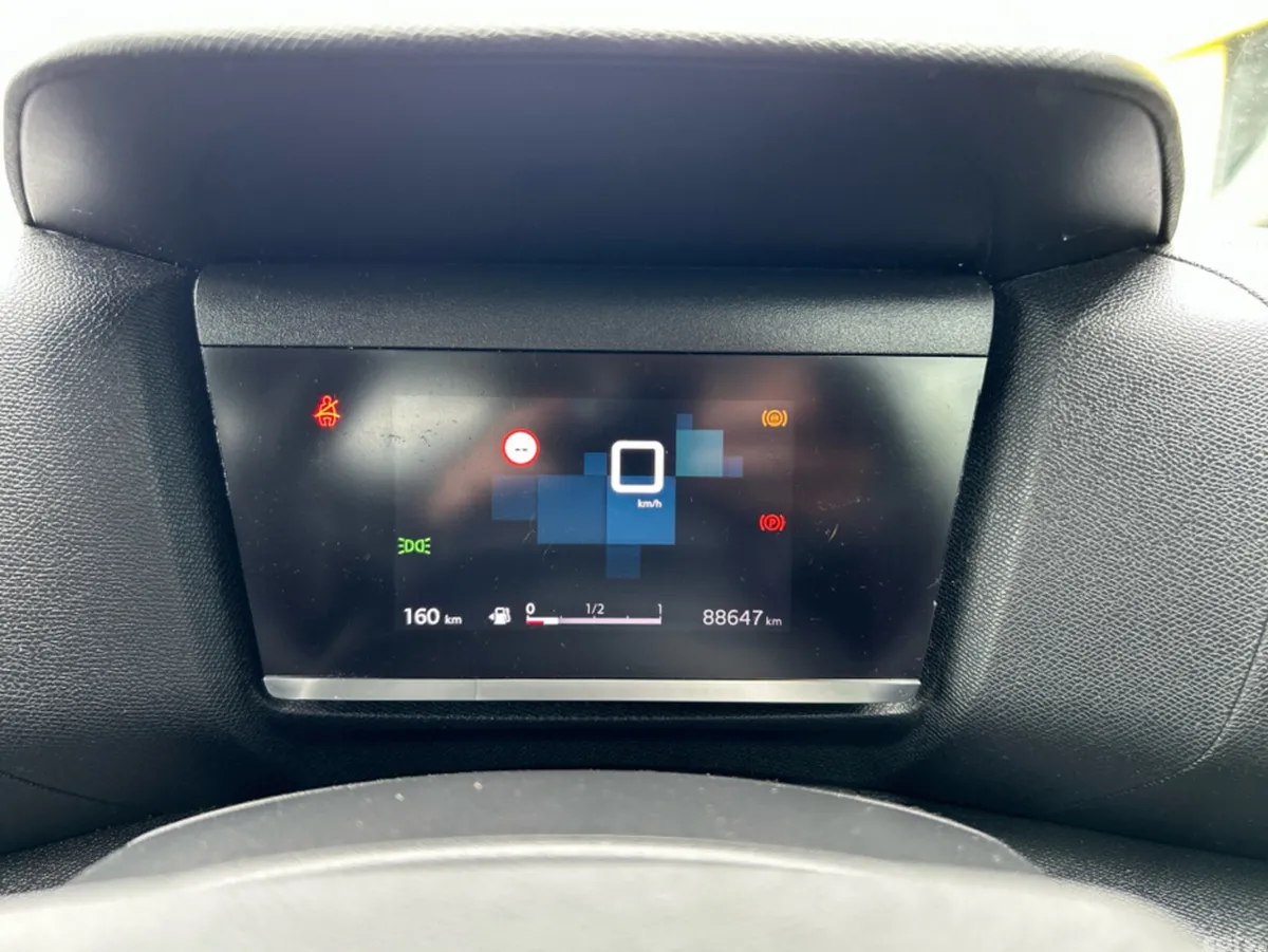 Citroen C4 Hatchback, Petrol, 2022, Grey