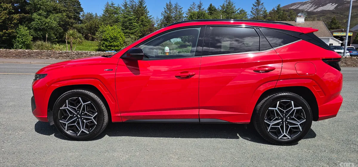 Hyundai Tucson SUV, Petrol Hybrid, 2023, Red