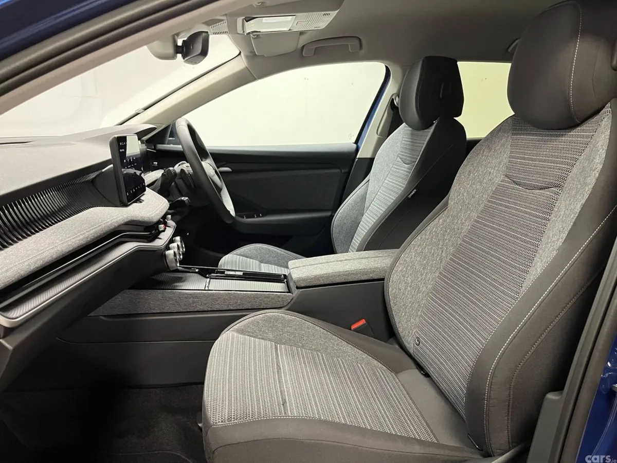 Skoda Superb Estate, Diesel, 2026, Blue