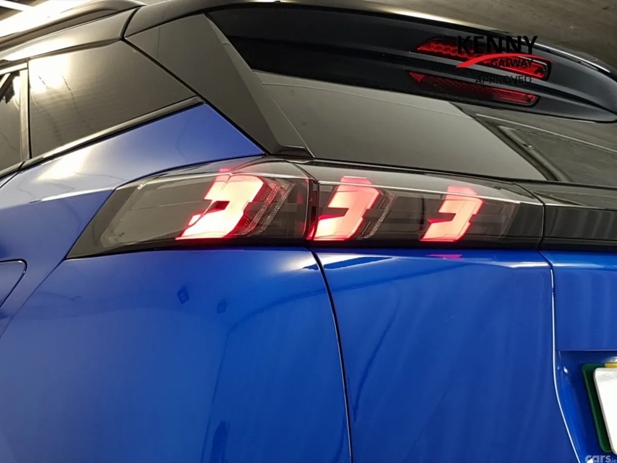 Peugeot 2008 Hatchback, Electric, 2023, Blue