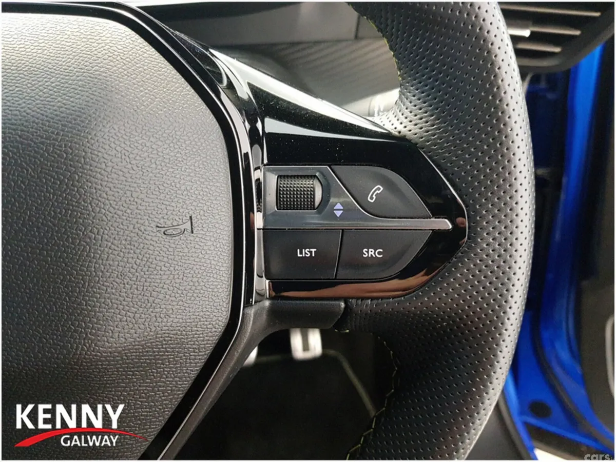 Peugeot 2008 Hatchback, Electric, 2023, Blue
