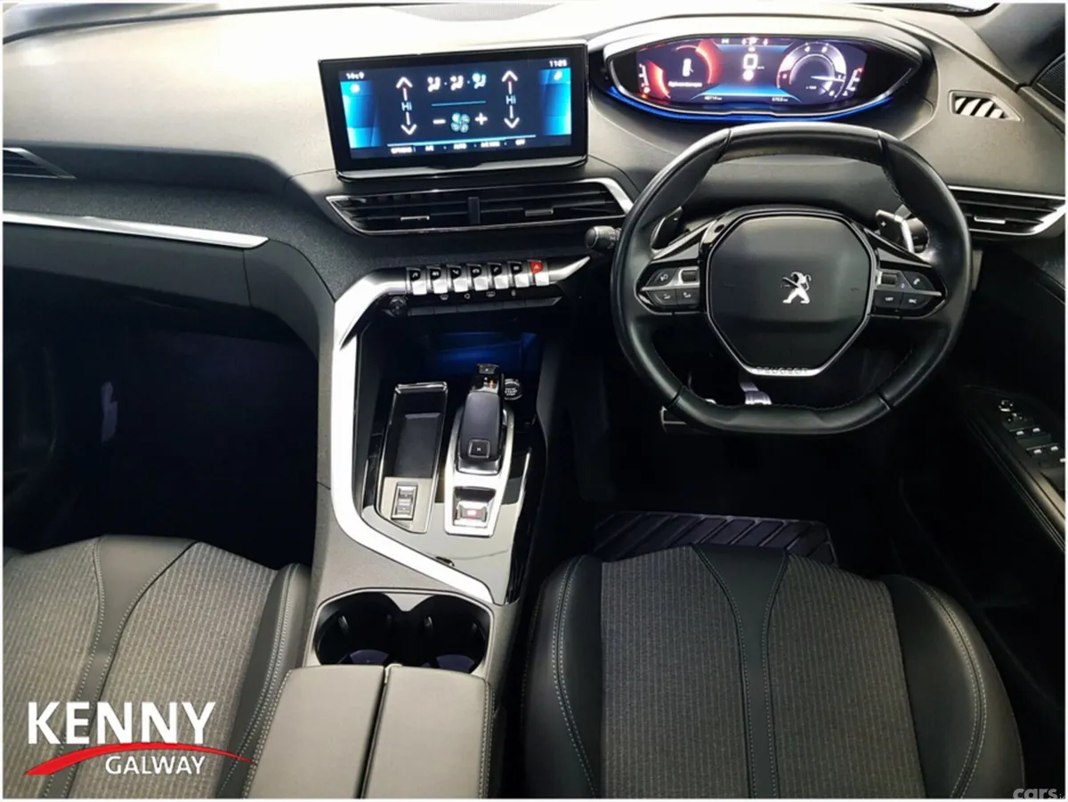 Peugeot 3008 MPV, Diesel, 2023, Black