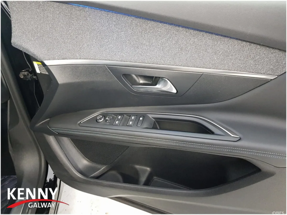 Peugeot 3008 MPV, Diesel, 2023, Black
