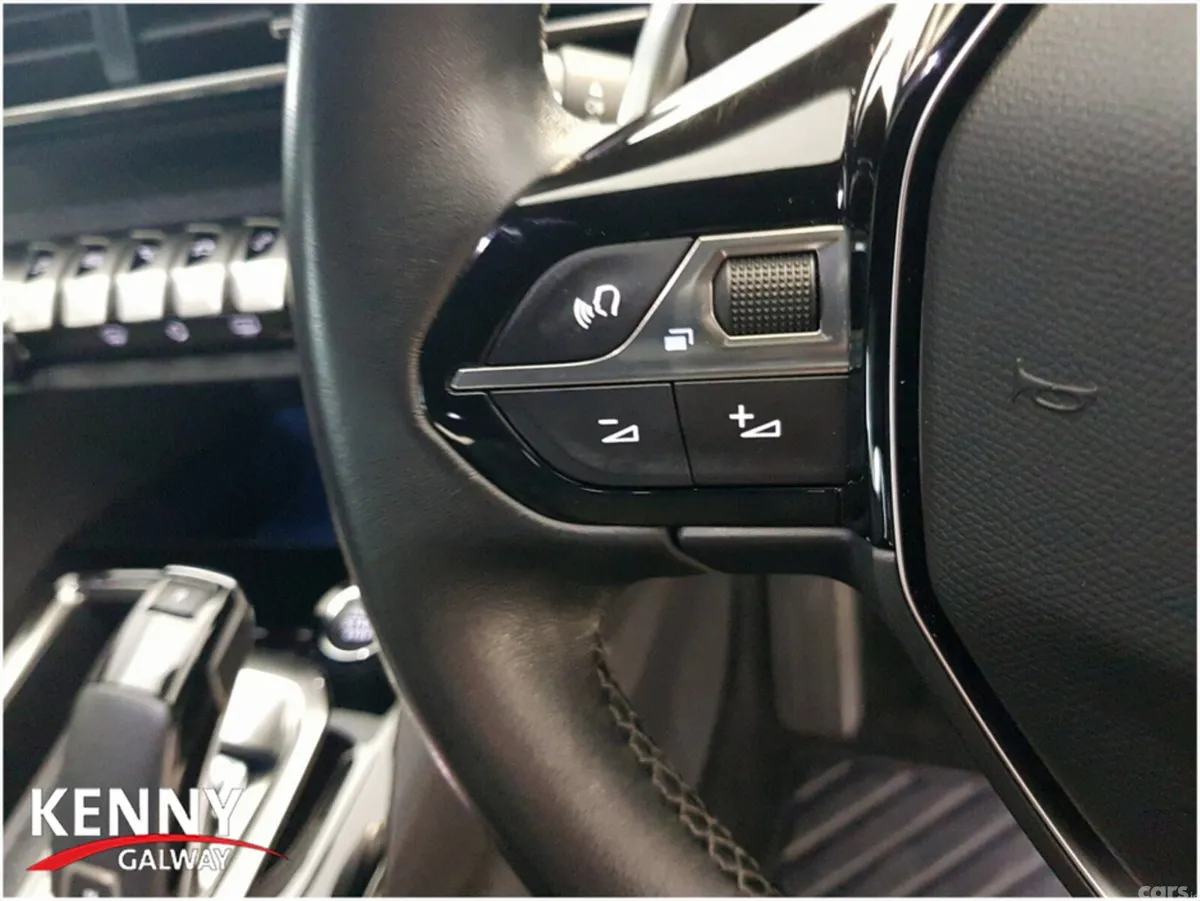 Peugeot 3008 MPV, Diesel, 2023, Black