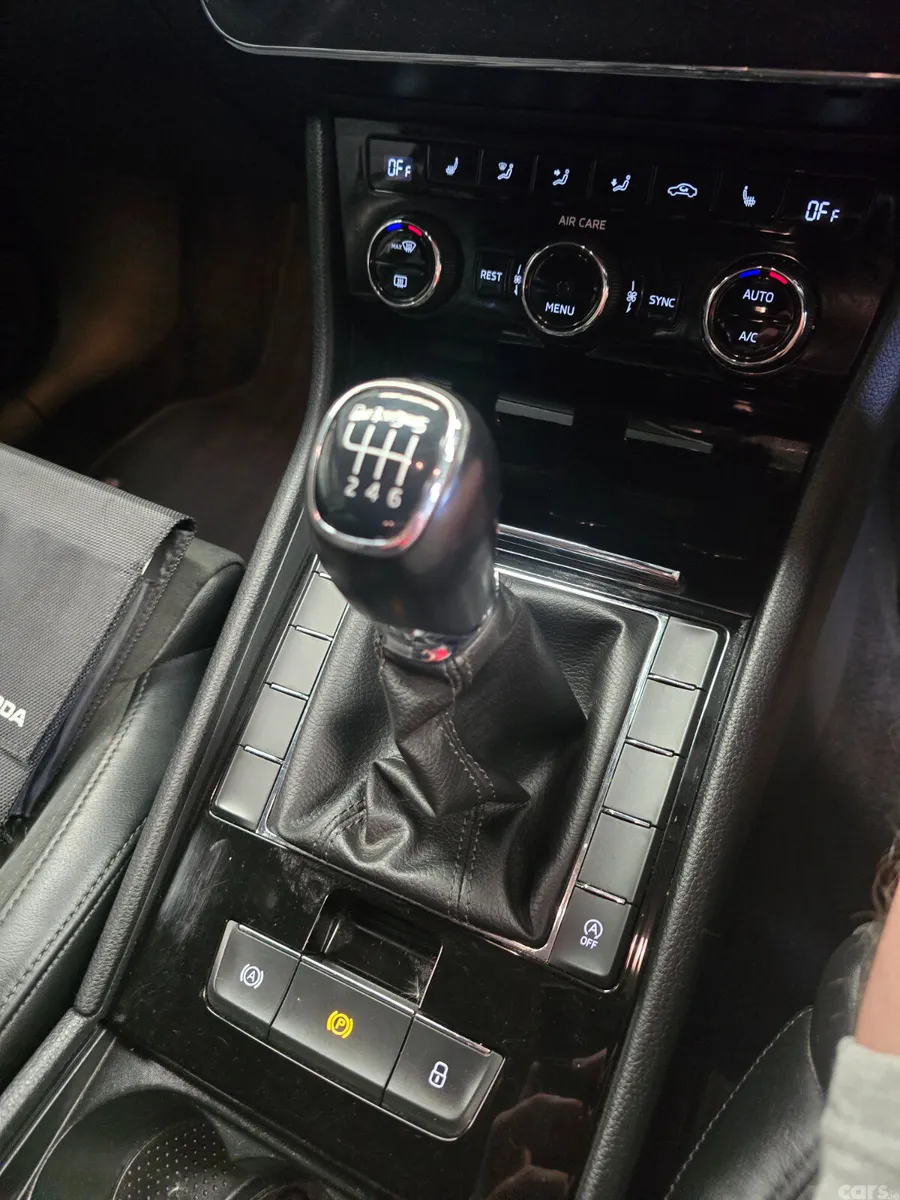 Skoda Superb Estate, Diesel, 2017, Grey