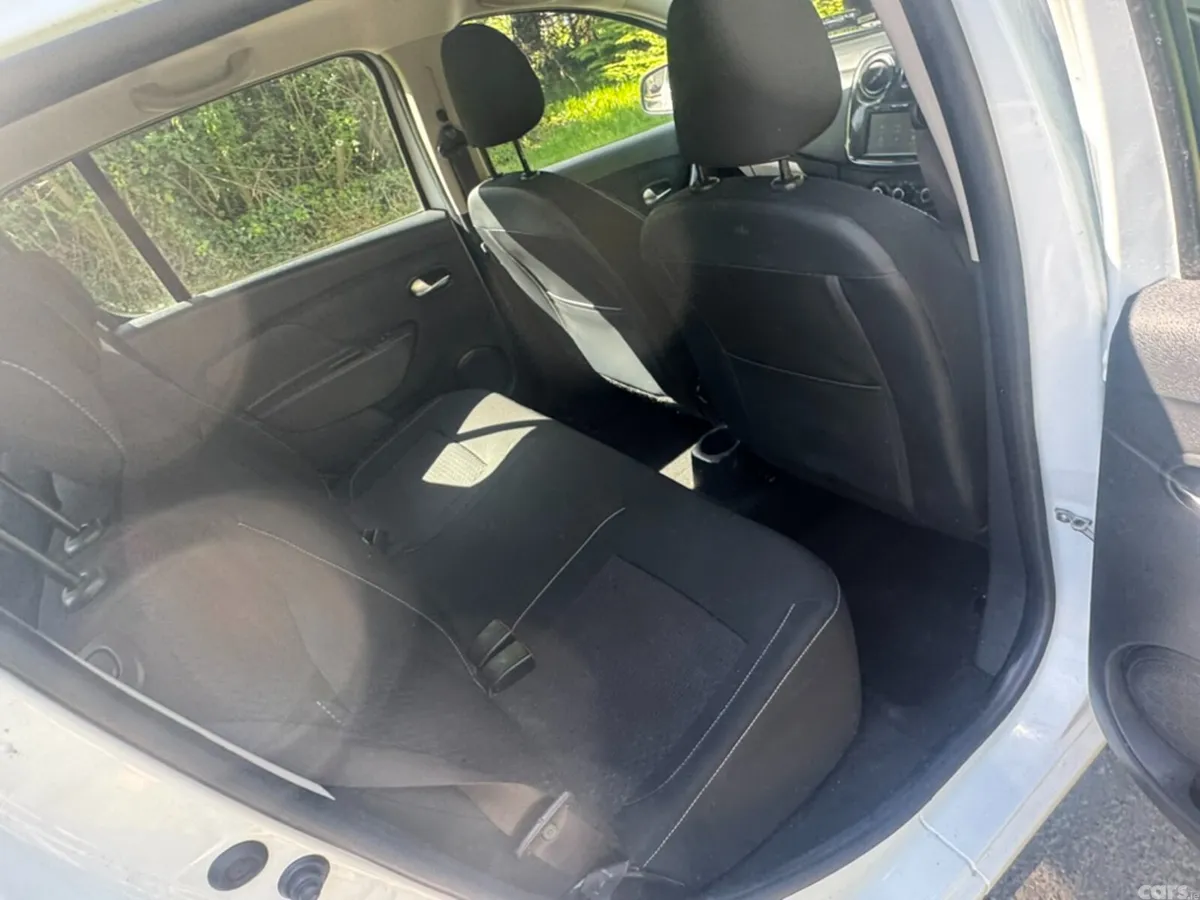 Dacia Sandero Hatchback, Petrol, 2018, White