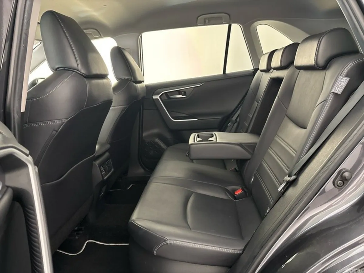 Toyota RAV4 SUV, Petrol Hybrid, 2022, Grey
