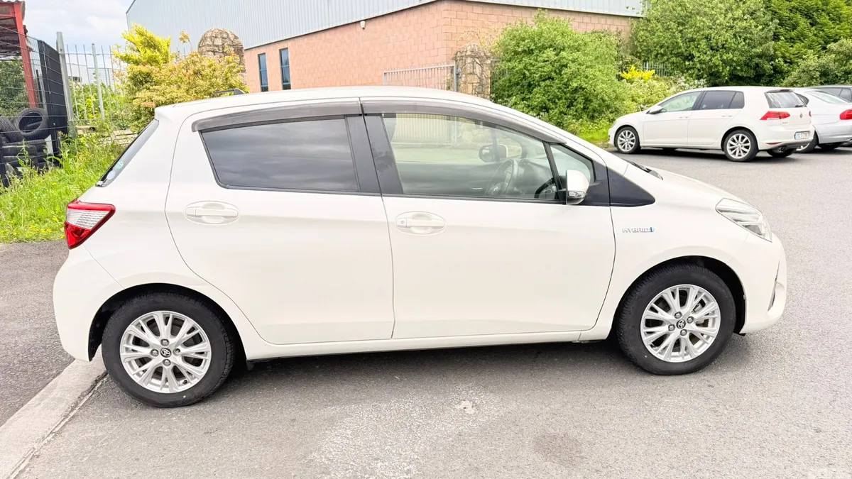 Toyota Vitz Hatchback, Petrol Hybrid, 2019, White