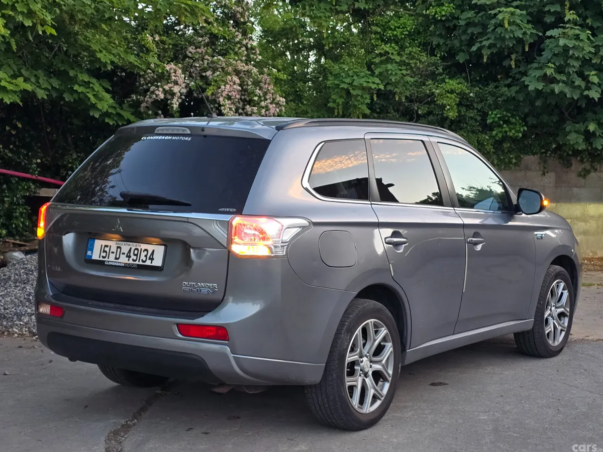 Mitsubishi Outlander SUV, Petrol Plug-in Hybrid, 2015, Grey