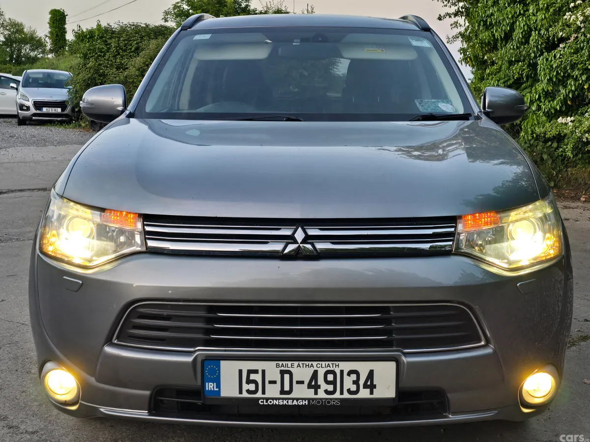 Mitsubishi Outlander SUV, Petrol Plug-in Hybrid, 2015, Grey