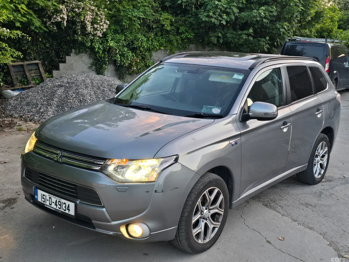 Mitsubishi Outlander SUV, Petrol Plug-in Hybrid, 2015, Grey