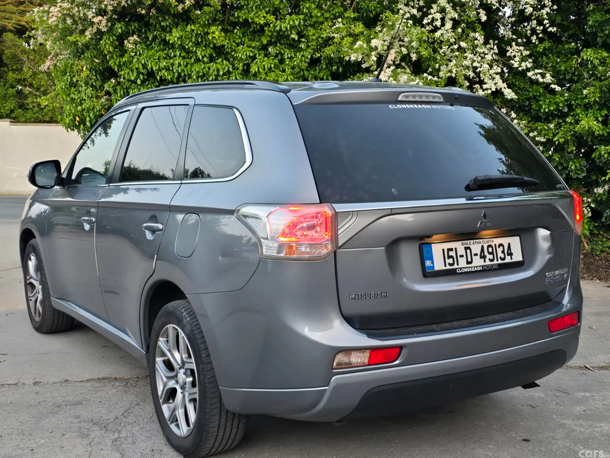 Mitsubishi Outlander SUV, Petrol Plug-in Hybrid, 2015, Grey