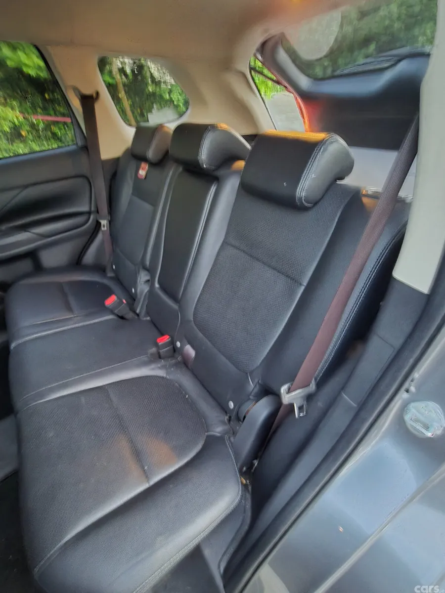 Mitsubishi Outlander SUV, Petrol Plug-in Hybrid, 2015, Grey