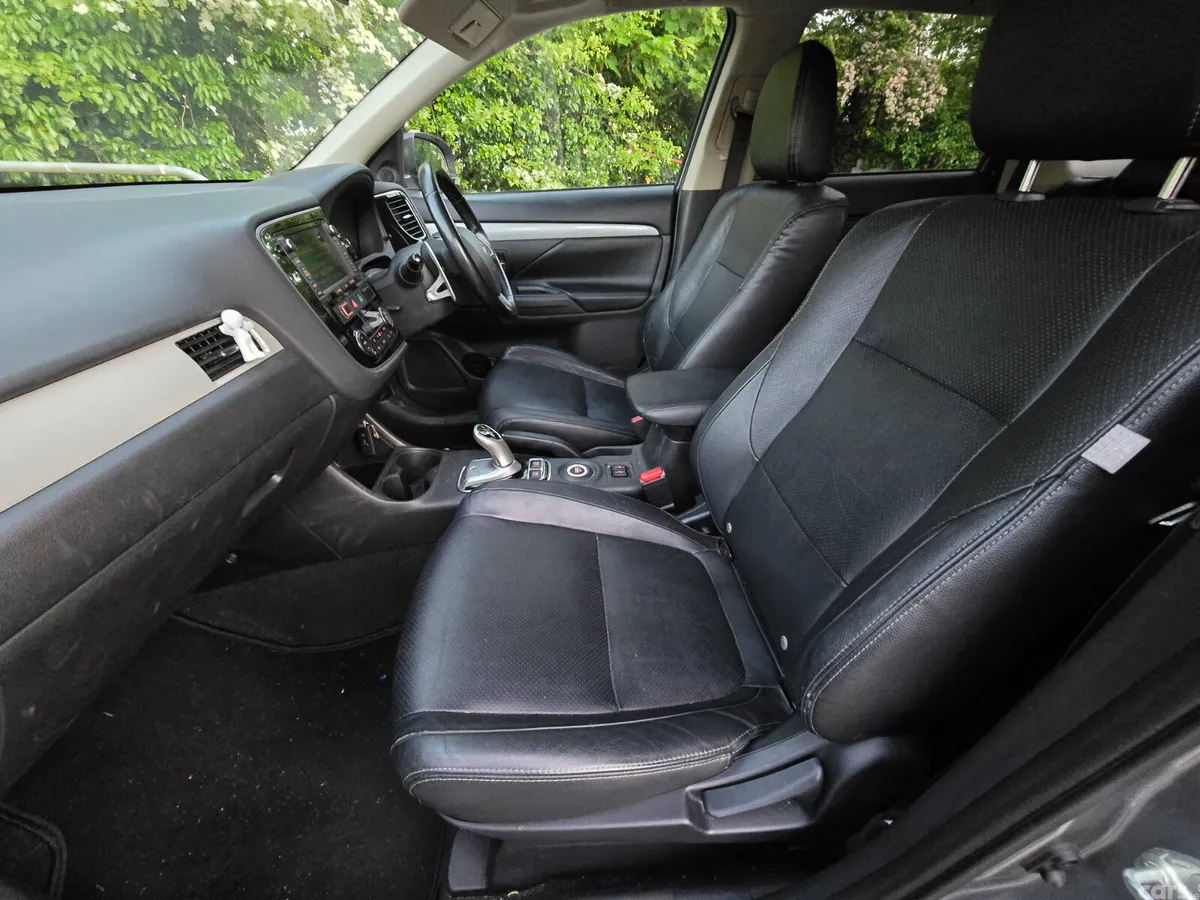 Mitsubishi Outlander SUV, Petrol Plug-in Hybrid, 2015, Grey